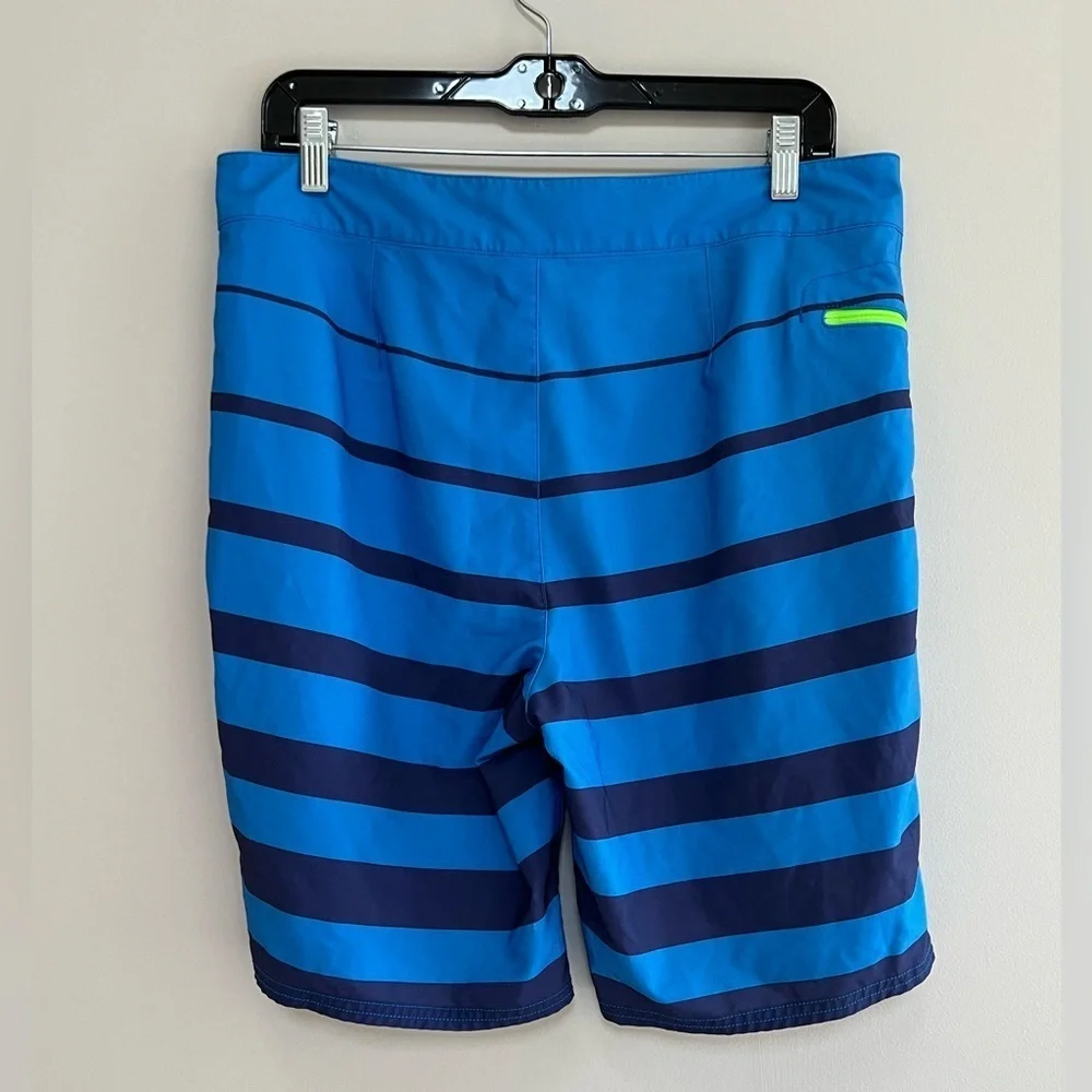 Vineyard Vines Blue Striped 9